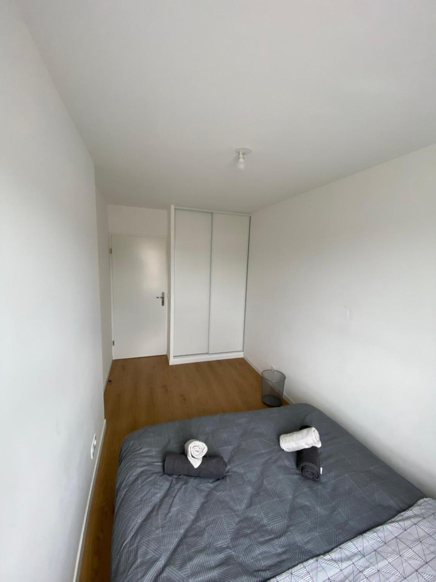 Charme Citadin Apartment Villemomble Exterior photo
